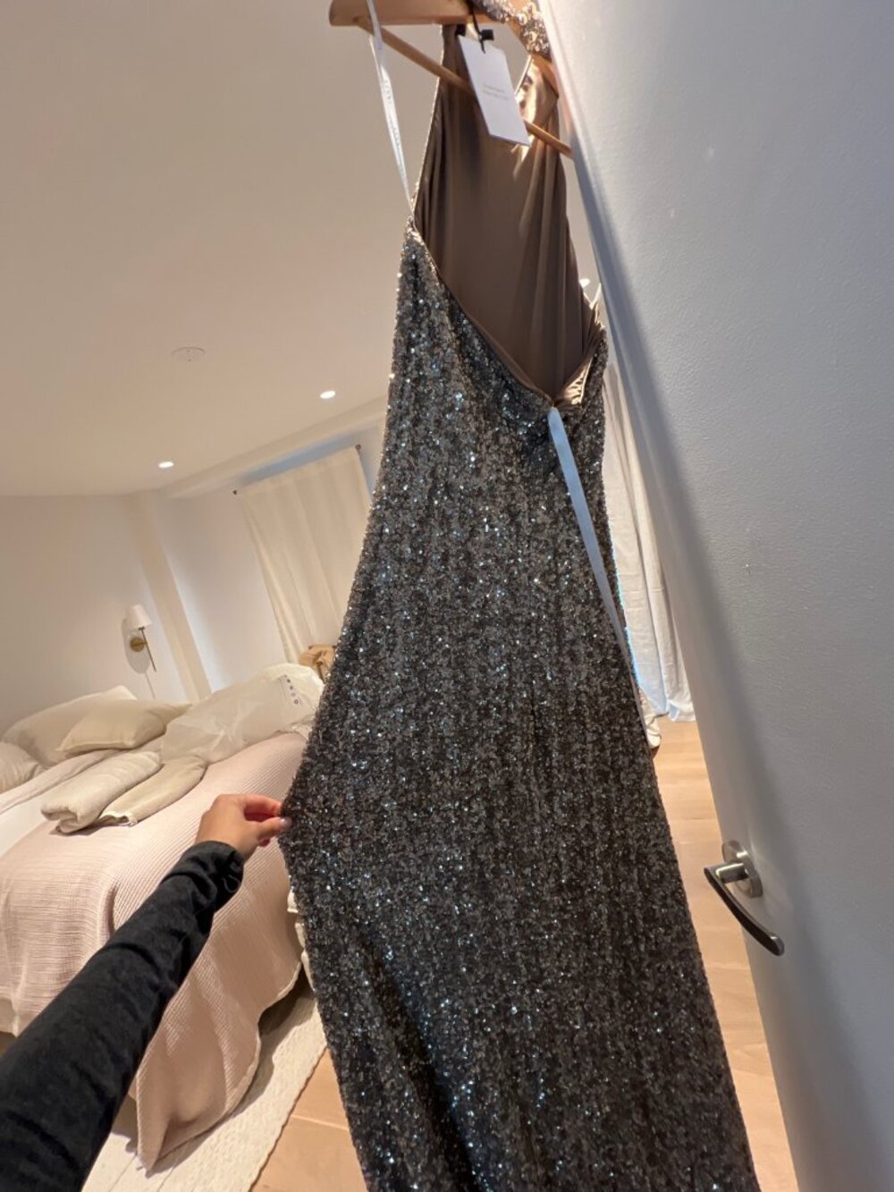 Club L London Tulia Champagne Sequin High-Neck Maxi Dress NWT US 8